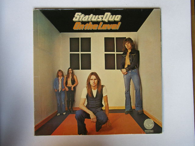Status Quo - On The Level Vinyl